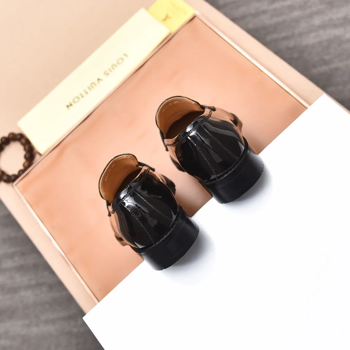 Men's shoes💰480📛📛【LOUIS VUITTON】(Quan Niu Li) Louis Vuitton 2023 official website synchronized new products👟Milan fashion catwalk style🇰🇾🇰🇾LV family logo, celebrity style, a must-have for fashionistas⚠️First layer calfskin➕cowhide lining➕Official website original version special outsole👞Number 38-44